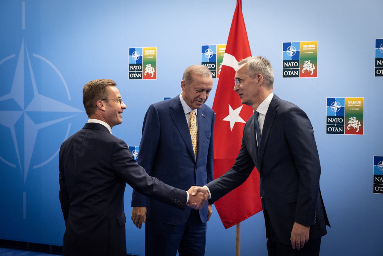 Left to right: Ulf Kristersson (Prime Minister of Sweden) with President Recep Tayyip Erdogan (Türkiye) and NATO Secretary General Jens Stoltenberg
