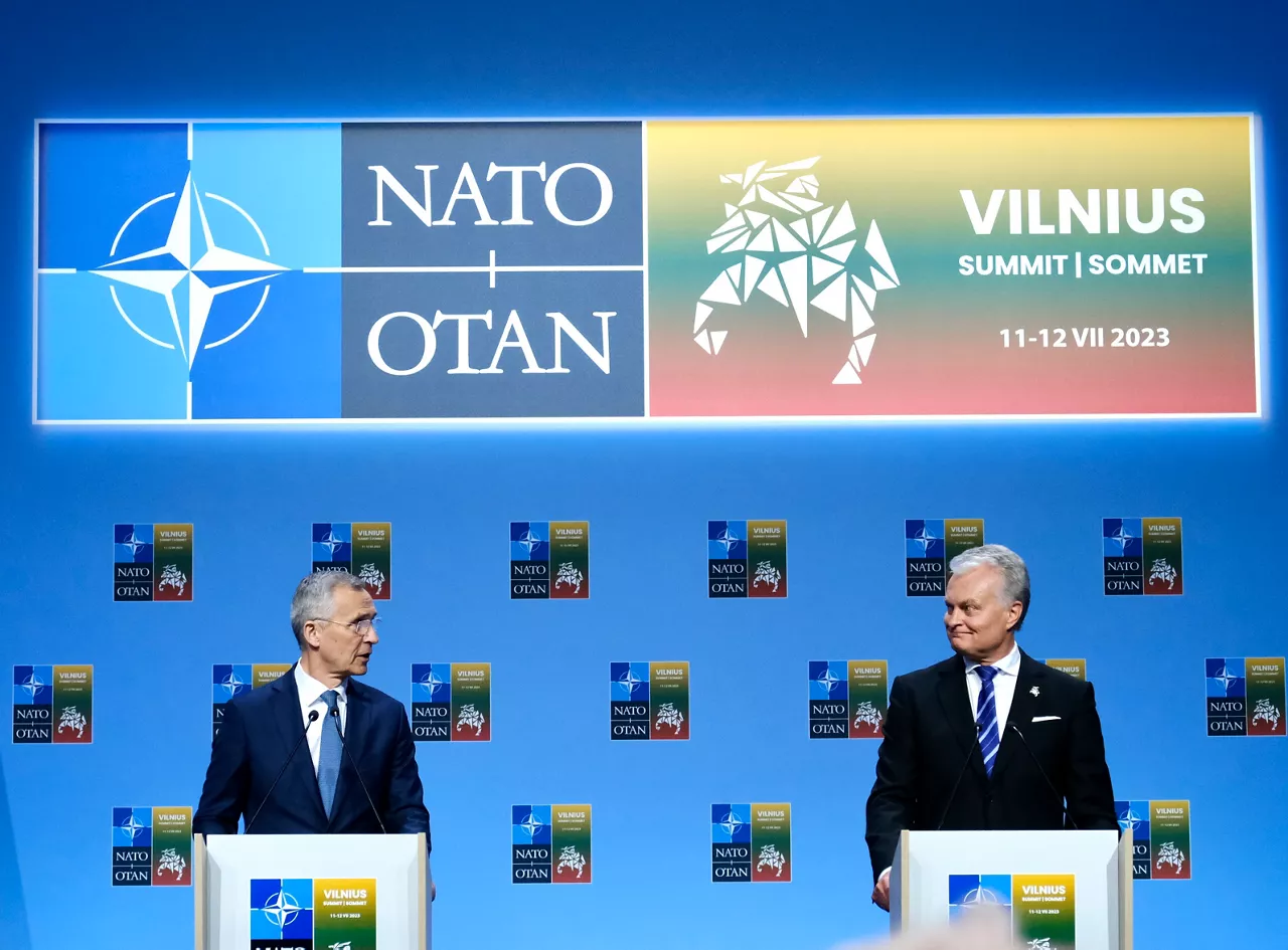 Joint Press Conference
Left to right: NATO Secretary General Jens Stoltenberg and President Gitanas Nauseda (Lithuania)