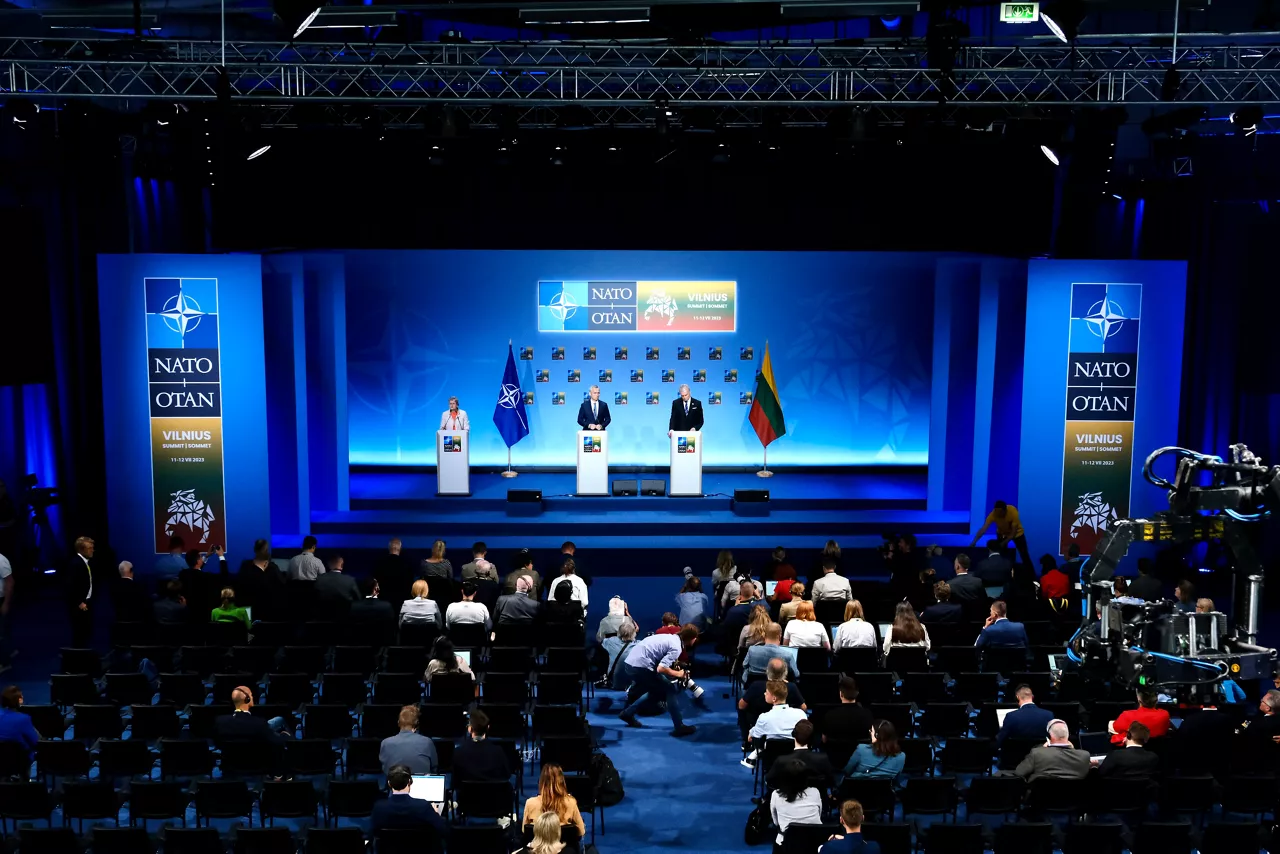 Joint Press Conference
Left to right: NATO Secretary General Jens Stoltenberg and President Gitanas Nauseda (Lithuania)