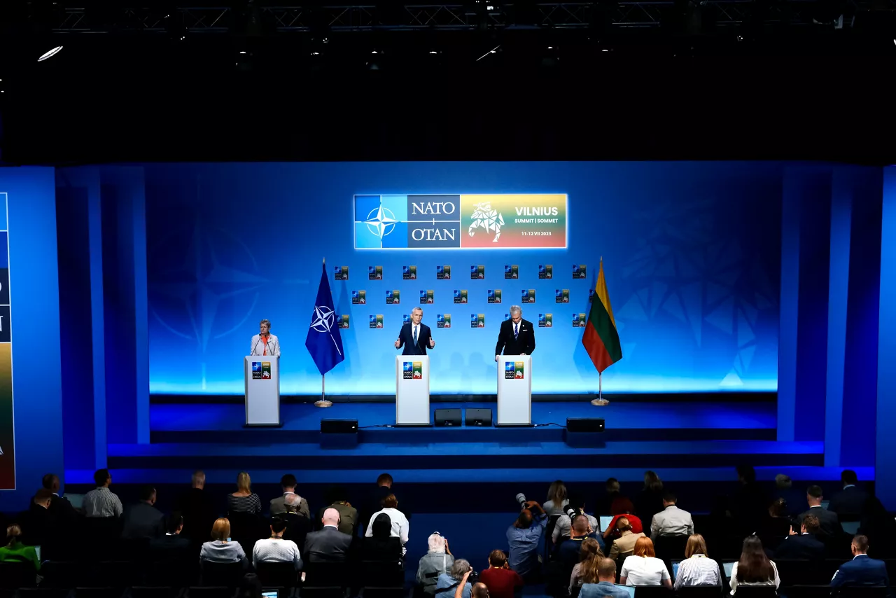 Joint Press Conference
Left to right: NATO Secretary General Jens Stoltenberg and President Gitanas Nauseda (Lithuania)