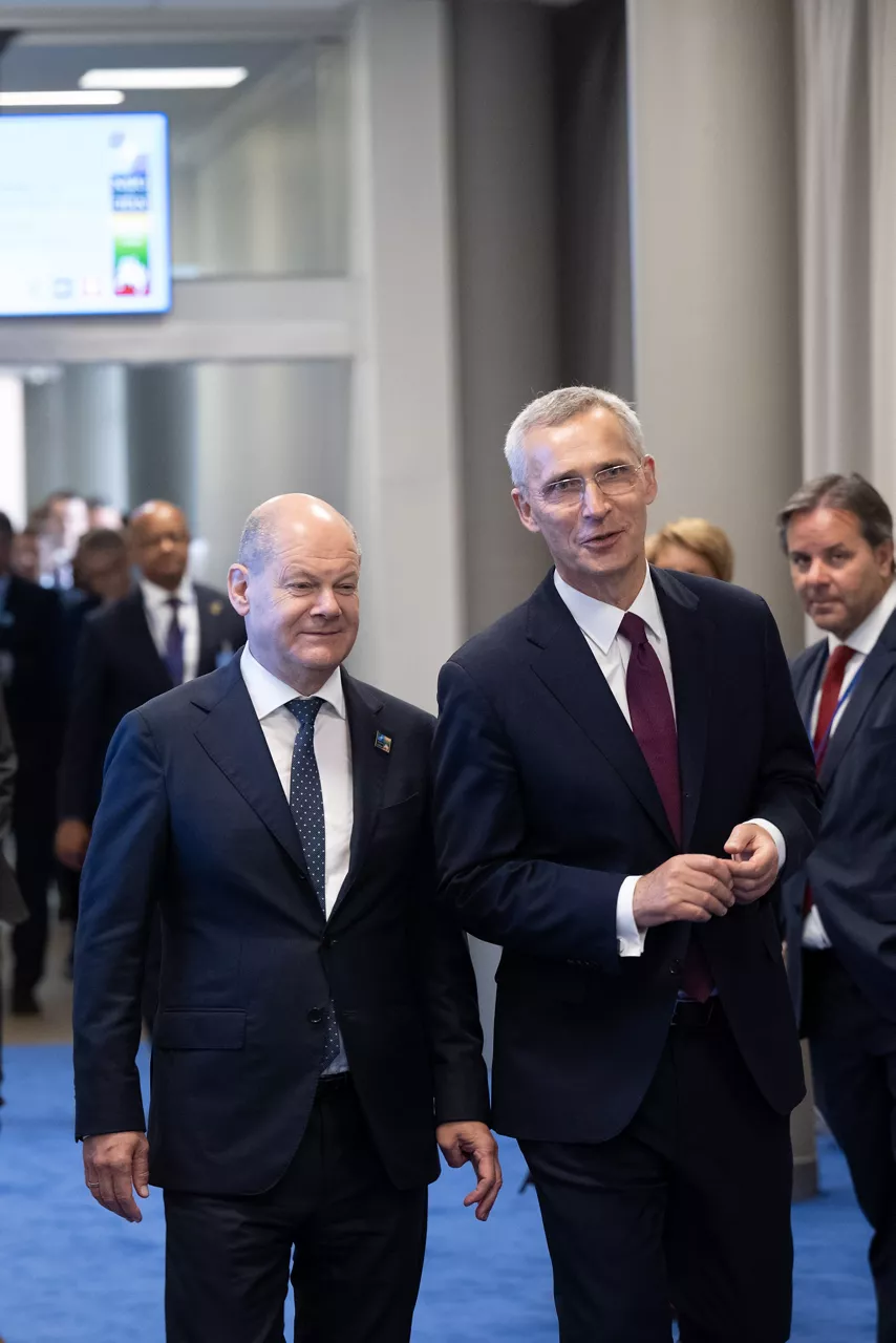 Left to right: Chancellor Olaf Scholz (Germany) with NATO Secretary General Jens Stoltenberg