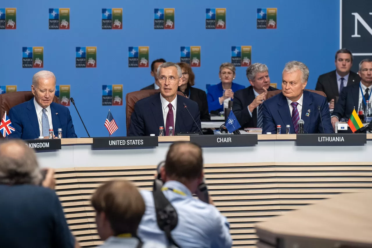 Left to right: US President Joe Biden with NATO Secretary General Jens Stoltenberg and President Gitanas Nauseda (Lithuania)