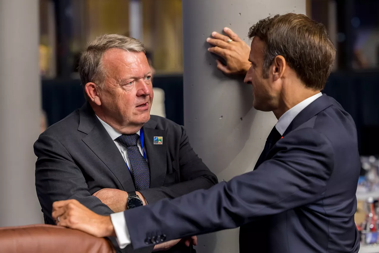 Left to right: Lars Lokke Rasmussen (Minister of Foreign Affairs, Denmark) with President Emmanuel Macron (France)