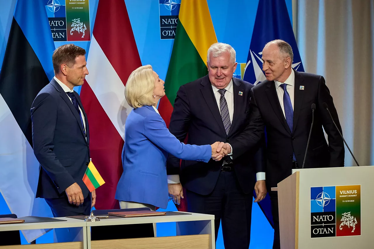 Left to right: Hanno Pevkur Minister of Defence, Estonia); Inara Mūrniece (Minister of Defence, Latvia); Arvydas Anusauskas (Minister of Defence, Lithuania); NATO Deputy Secretary General Mircea Geoana