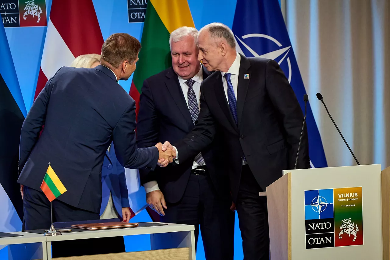 Left to right: Hanno Pevkur Minister of Defence, Estonia); Inara Murniece (Minister of Defence, Latvia); Arvydas Anusauskas (Minister of Defence, Lithuania); NATO Deputy Secretary General Mircea Geoana