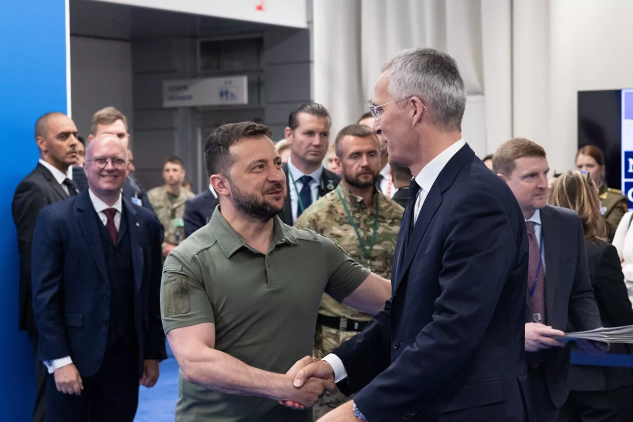 Left to right: President Volodymyr Zelenskyy (Ukraine) with NATO Secretary General Jens Stoltenberg