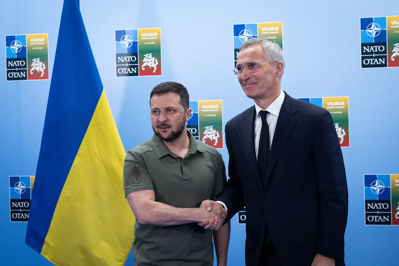 Left to right: President Volodymyr Zelenskyy (Ukraine) with NATO Secretary General Jens Stoltenberg