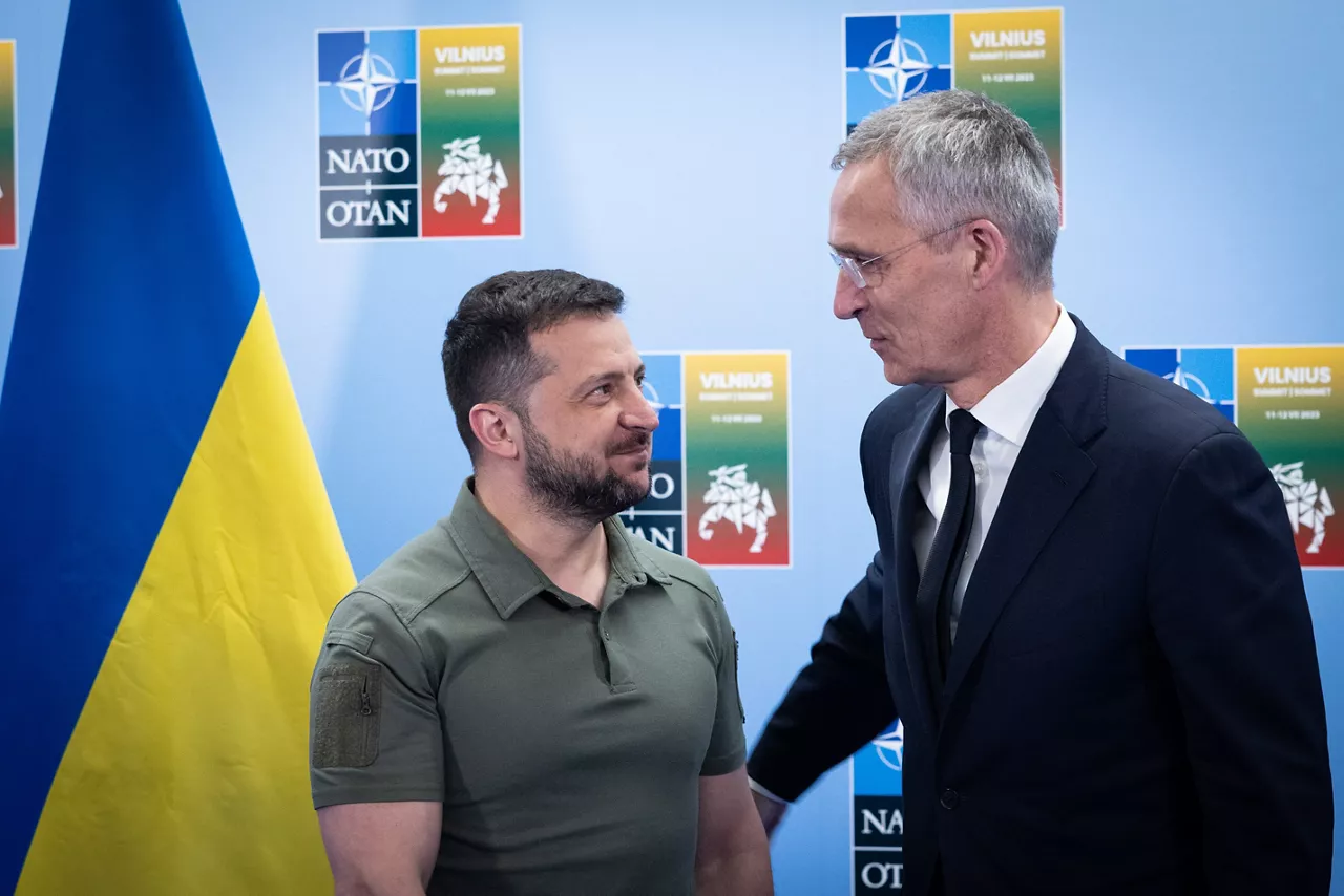 Left to right: President Volodymyr Zelenskyy (Ukraine) with NATO Secretary General Jens Stoltenberg