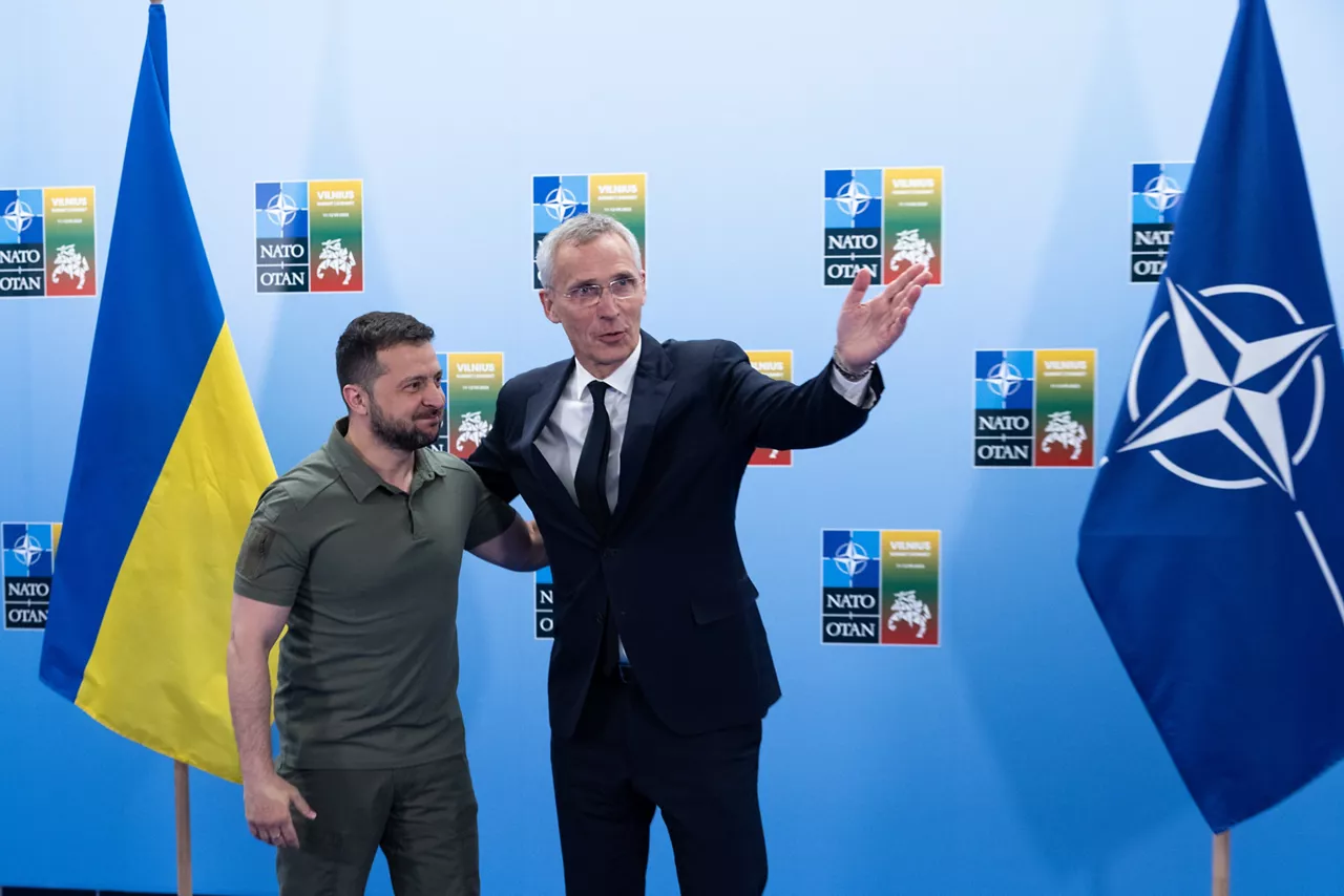 Left to right: President Volodymyr Zelenskyy (Ukraine) with NATO Secretary General Jens Stoltenberg