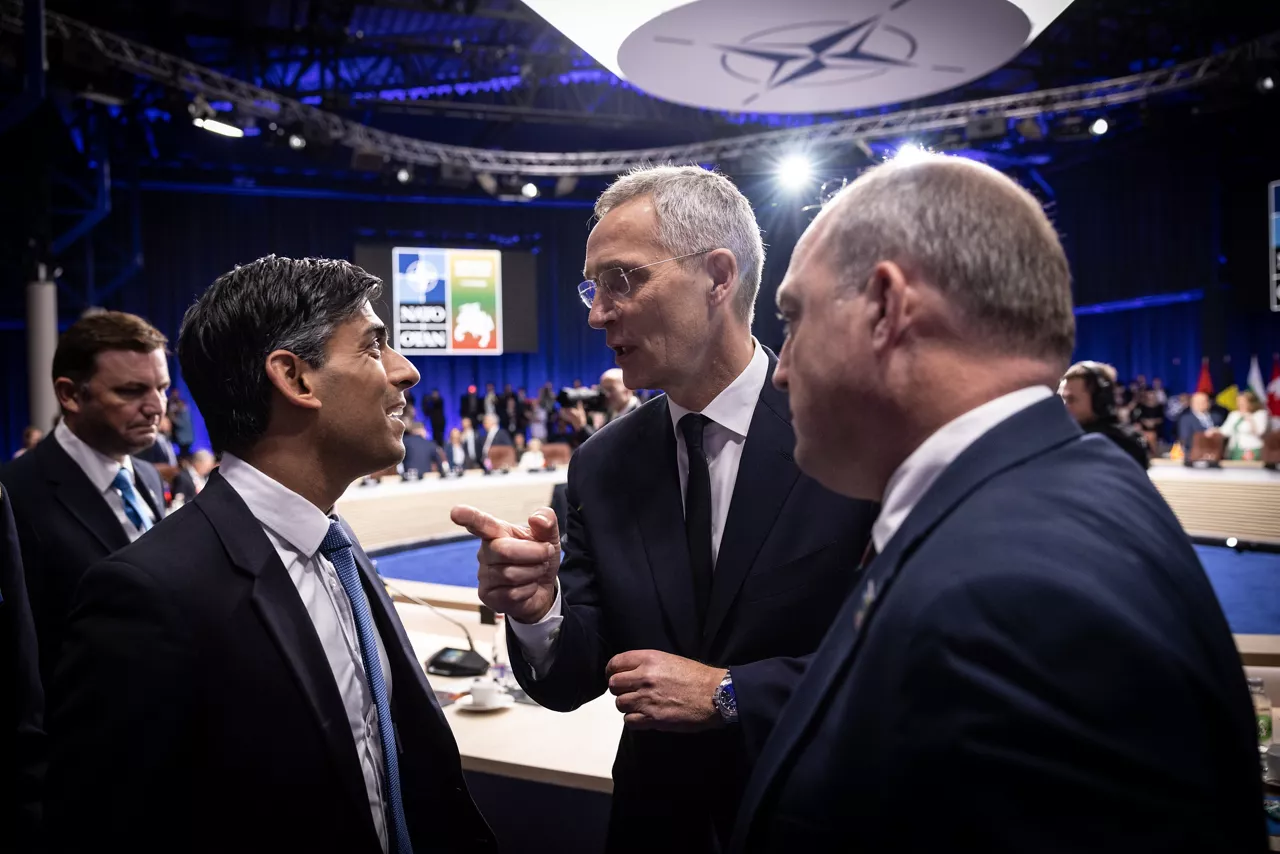 Left to right: Rishi Sunak (UK Prime Minister) with NATO Secretary General Jens Stoltenberg and Ben Wallace (UK Secretary of State for Defence)