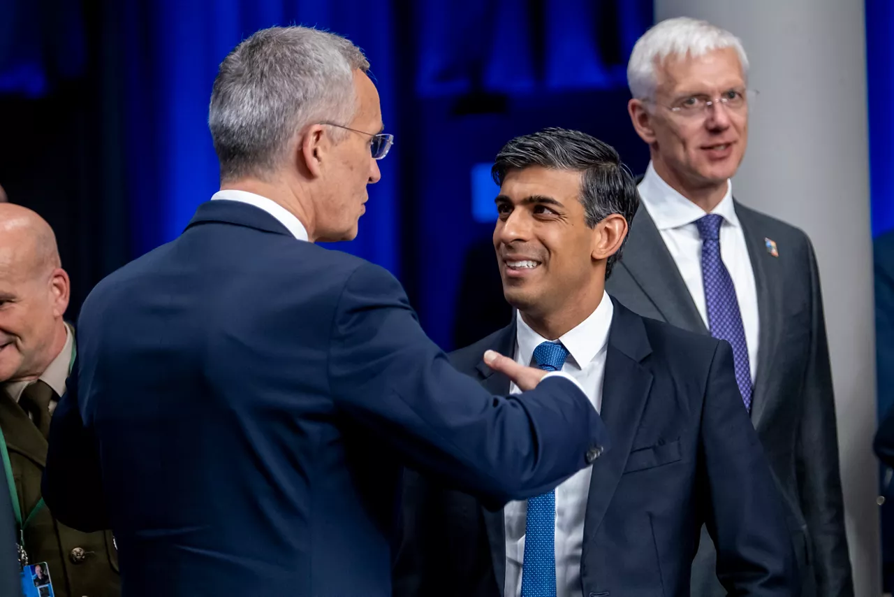 Left to right: NATO Secretary General Jens Stoltenberg with Rishi Sunak (UK Prime Minister)