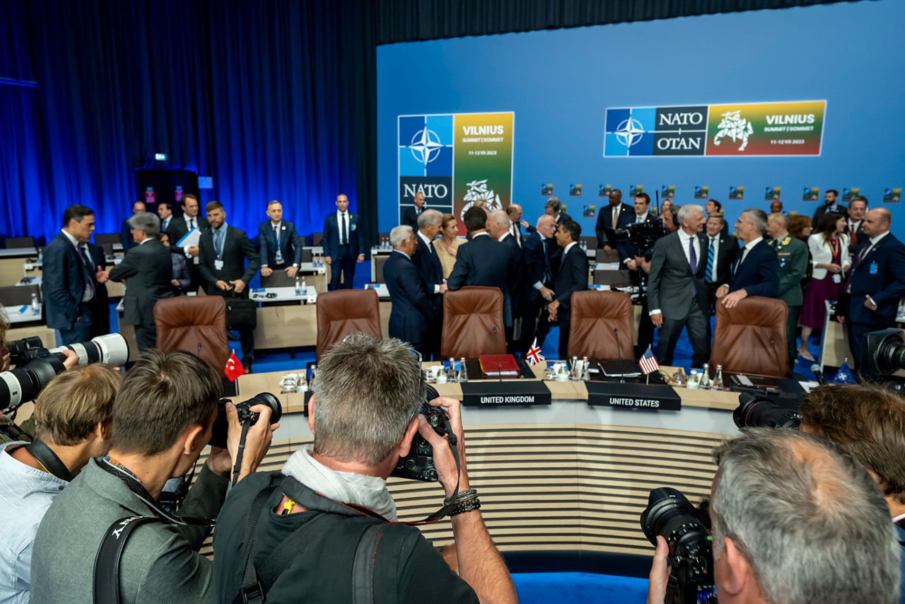 General view of the meeting