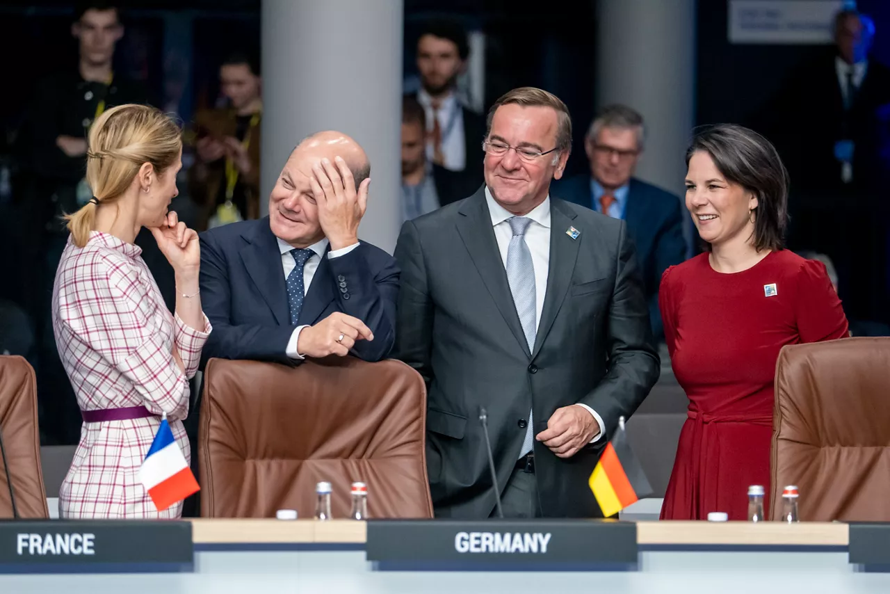 Left to right: Kaja Kallas (Prime Minister of Estonia); Chancellor Olaf Scholz (Germany); Boris Pistorius (Minister of Defence, Germany); Annalena Baerbock (Minister of Foreign Affairs, Germany)