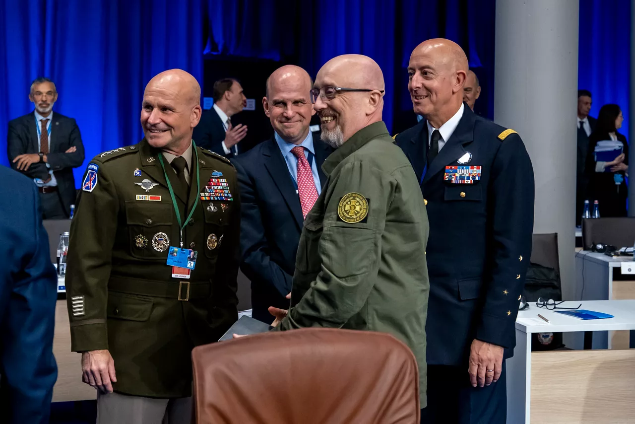Left to right: General Christopher G. Cavoli (Allied Commander Europe) with Oleksiy Reznikov (Minister of Defence, Ukraine) and General Philippe Lavigne (Allied Commander Transformation)