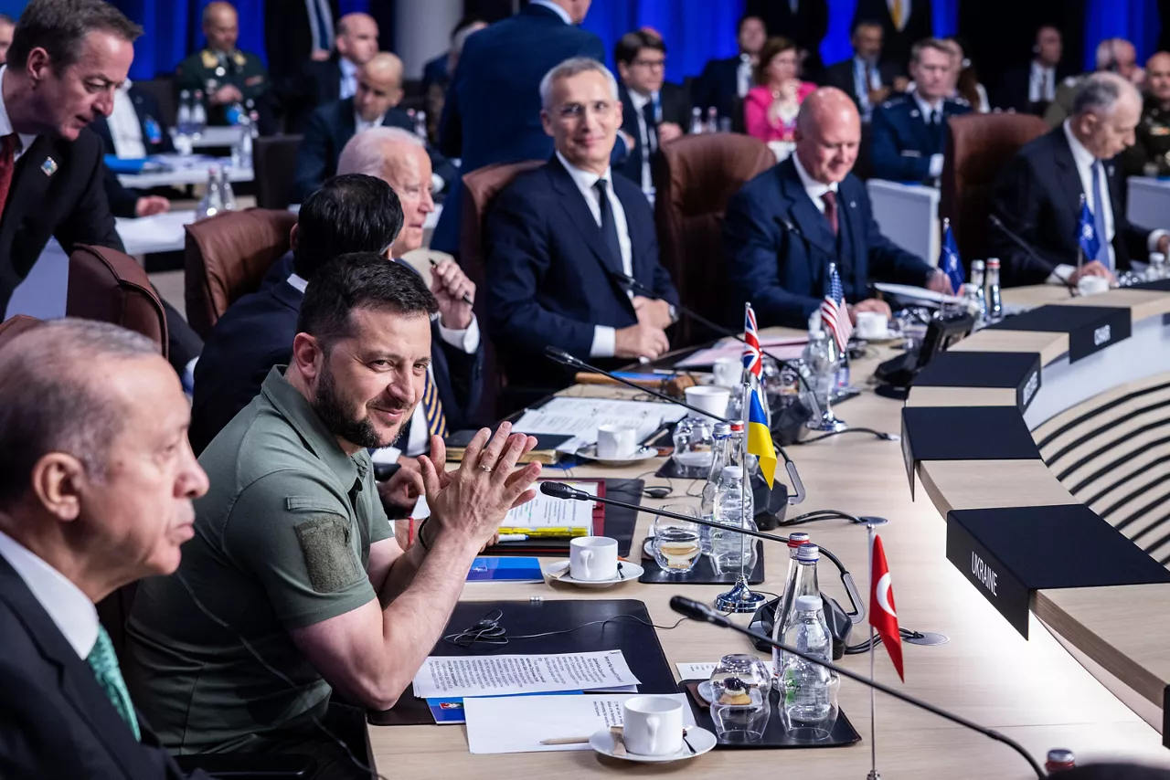 Centre: President Voldymyr Zelenskyy (Ukraine)