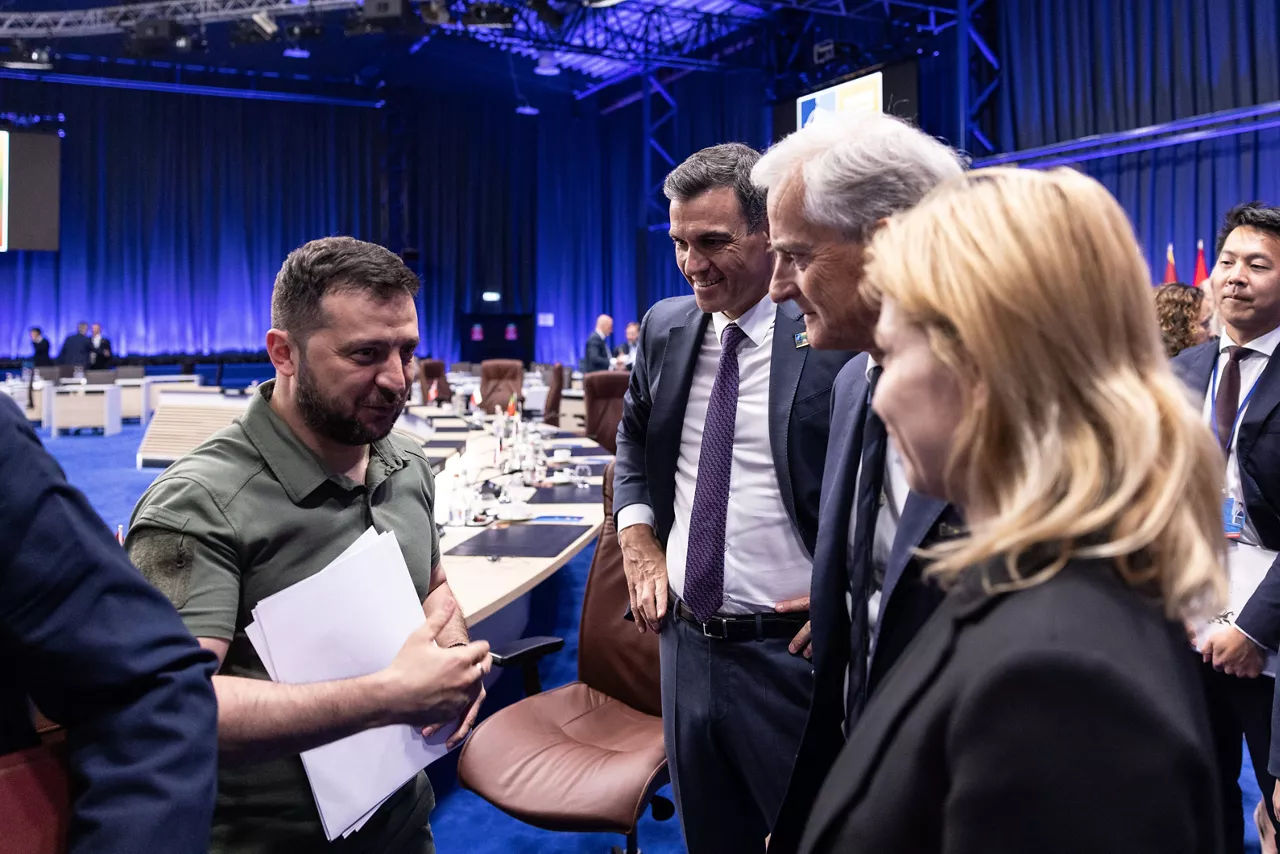 Left to right: President Volodymyr Zelenskyy (Ukraine) with Jonas Gahr Støre (Prime Minister of Norway)