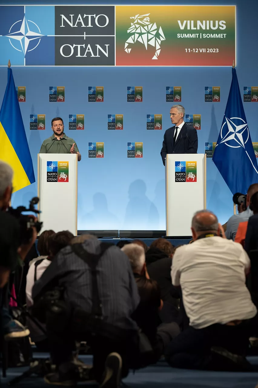 Left to right: President Volodymyr Zelenskyy (Ukraine) with NATO Secretary General Jens Stoltenberg
