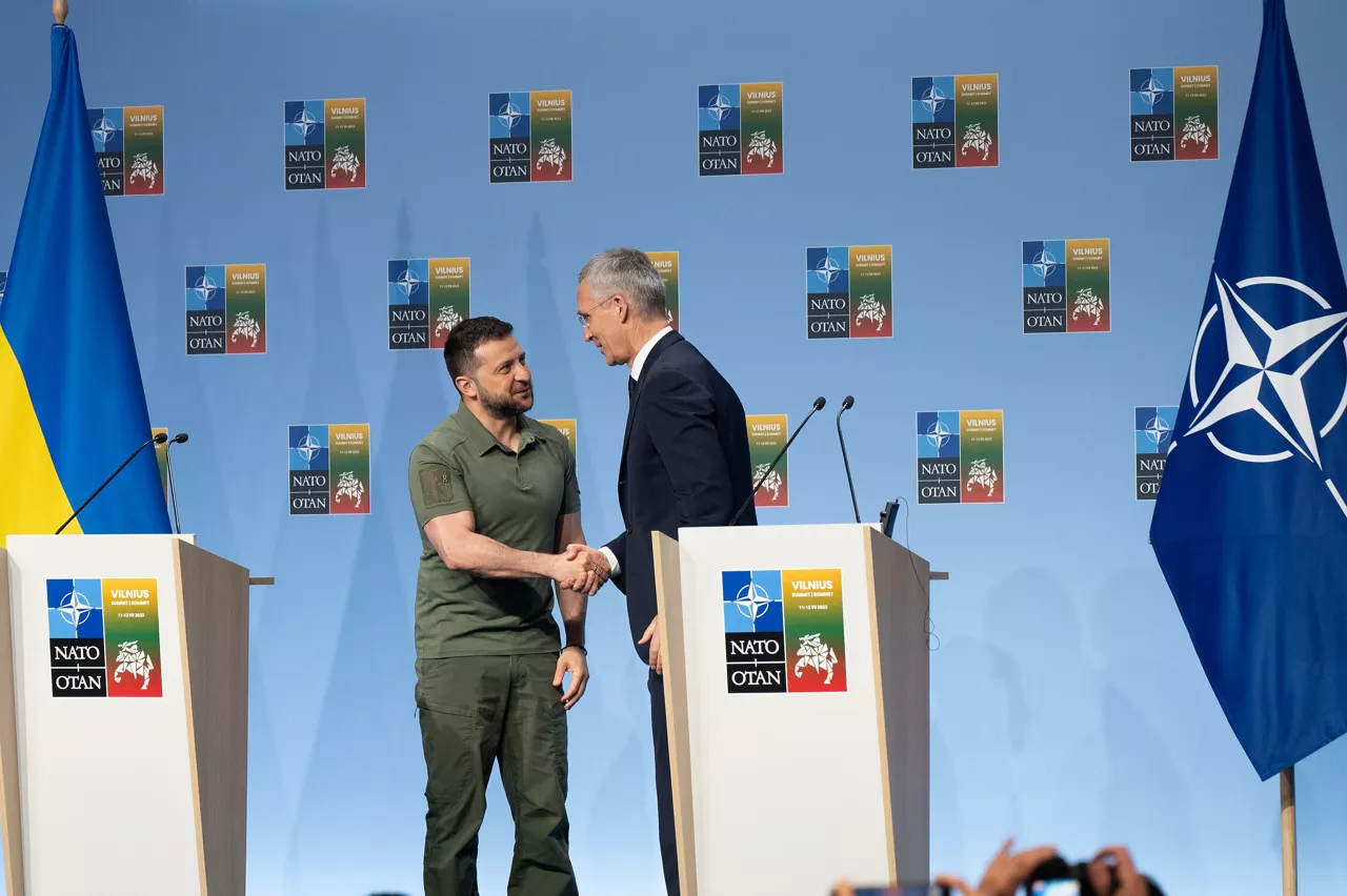 Left to right: President Volodymyr Zelenskyy (Ukraine) with NATO Secretary General Jens Stoltenberg