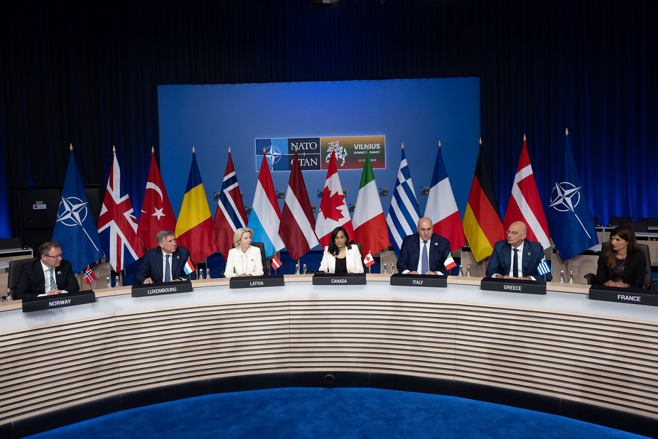 Left to right: Bjørn Arild Gram (Minister of Defence, Norway); François Bausch (Minister of Defence, Luxembourg); Inara Murniece (Minister of Defence, Latvia); Anita Anand (Minister of Defence, Canada); Guido Crosetto (Minister of Defence, Italy); Nikolaos Dendias (Minister of Defence, Greece); Representative of France