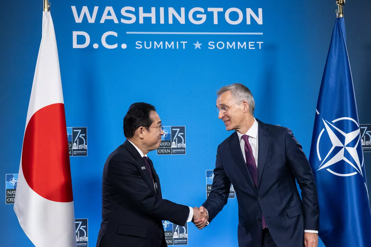 Left to right: Fumio Kishida (Prime Minister, Japan) with NATO Secretary General Jens Stoltenberg