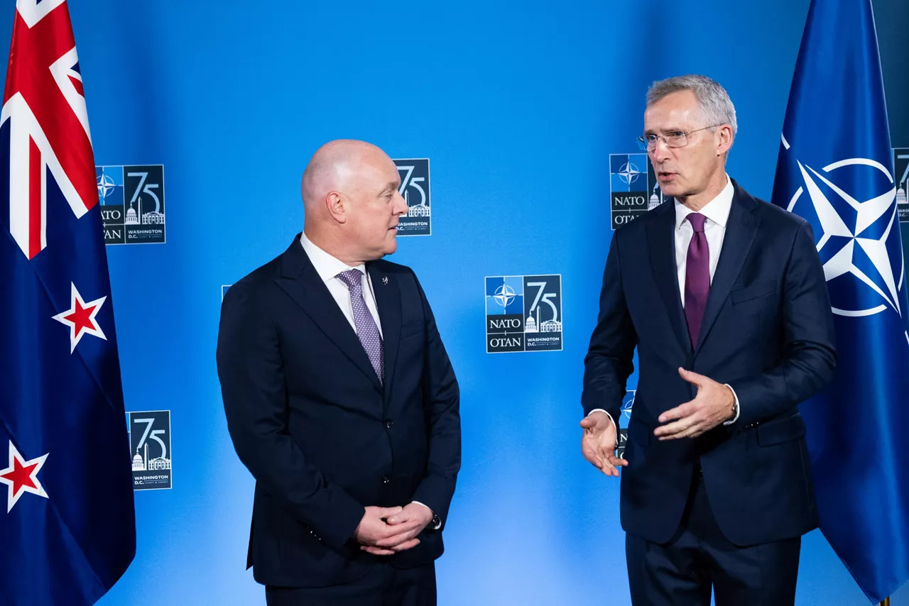 Left to right: Christopher Luxon (Prime Minister, New Zealand) and NATO Secretary General Jens Stoltenberg