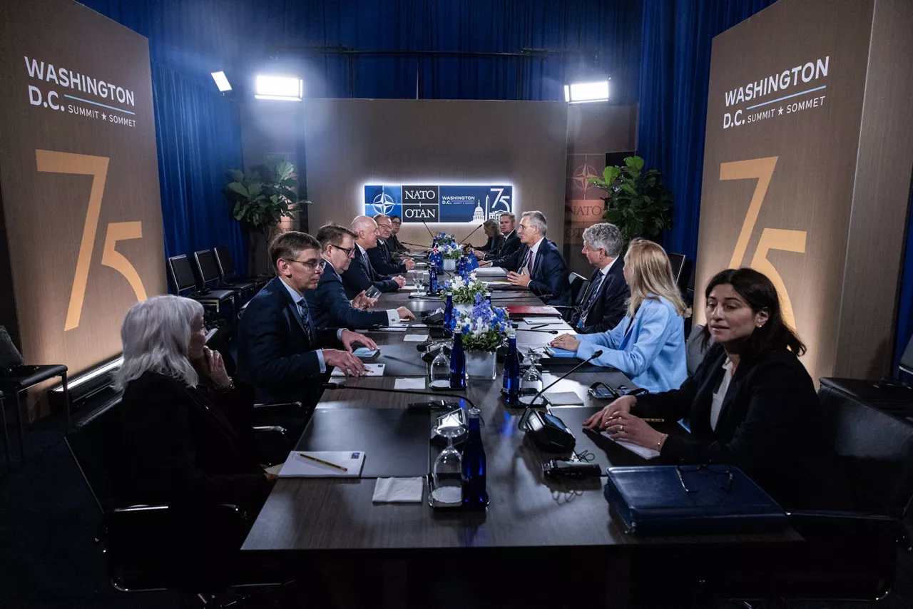 Bilateral meeting between Christopher Luxon (Prime Minister, New Zealand) and NATO Secretary General Jens Stoltenberg