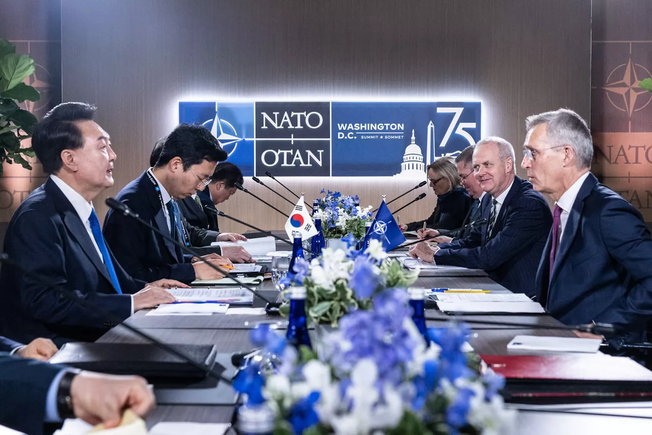Bilateral meeting between President Yoon Suk Yeol (Republic of Korea) and NATO Secretary General Jens Stoltenberg