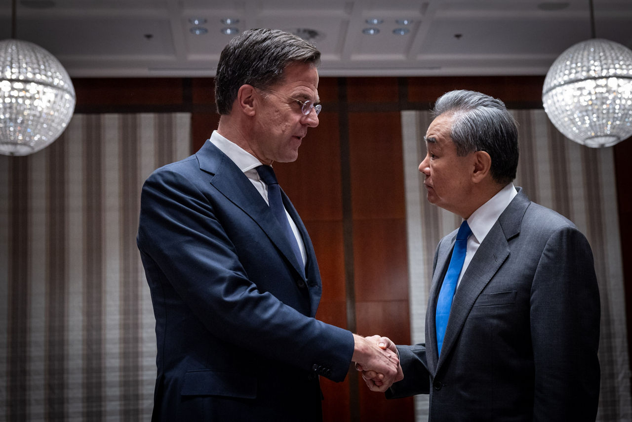 NATO Secretary General Mark Rutte with the Minister of Foreign Affairs of China, Wang Yi