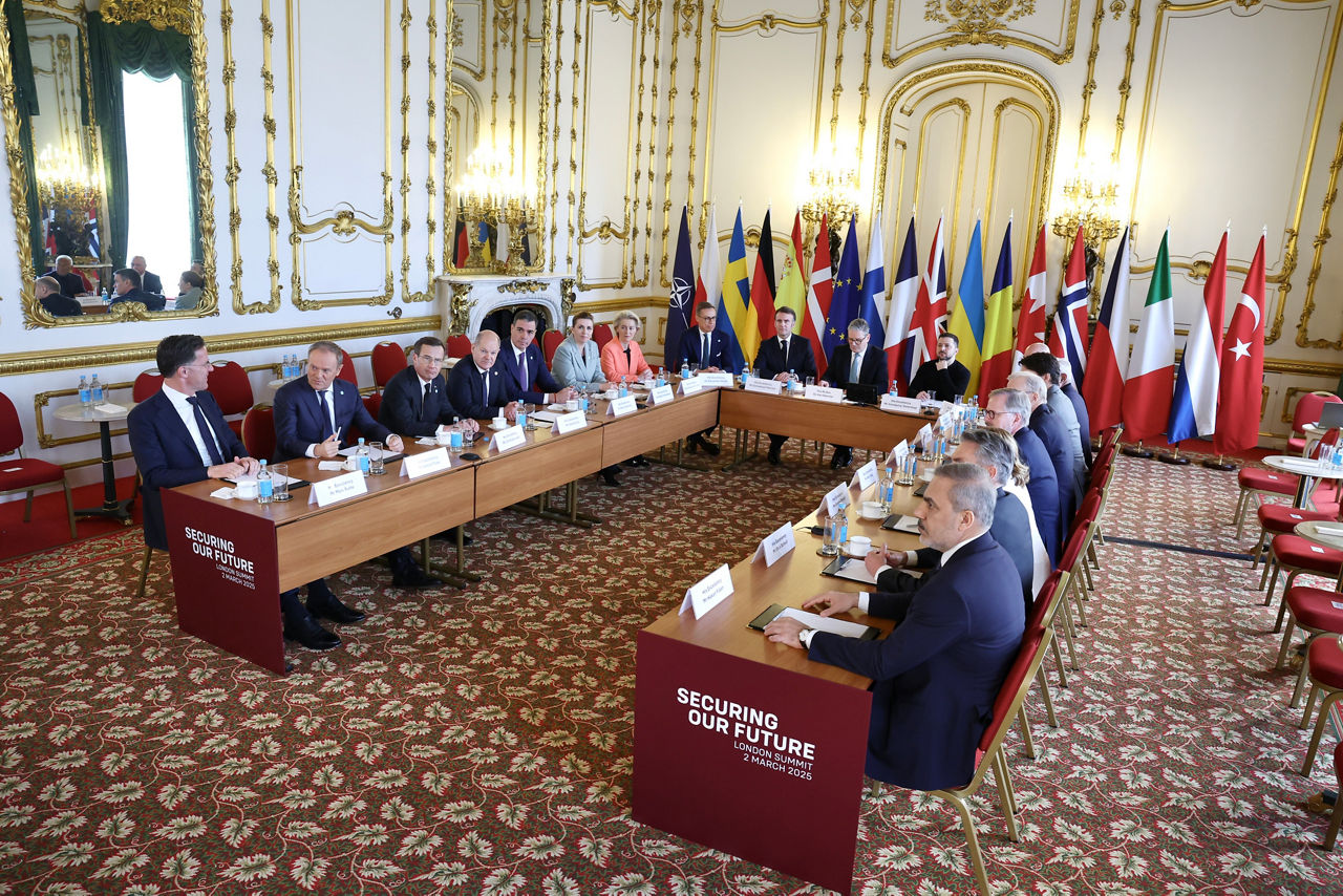 NATO Secretary General Mark Rutte meets with European leaders in the United Kingdom