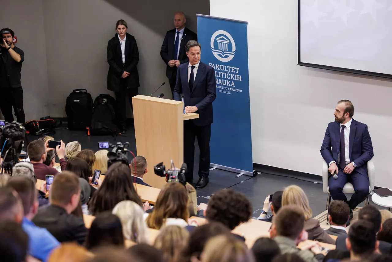 Speech by NATO Secretary General Jens Stoltenberg at the University of Sarajevo followed by an exchange of views with the students 