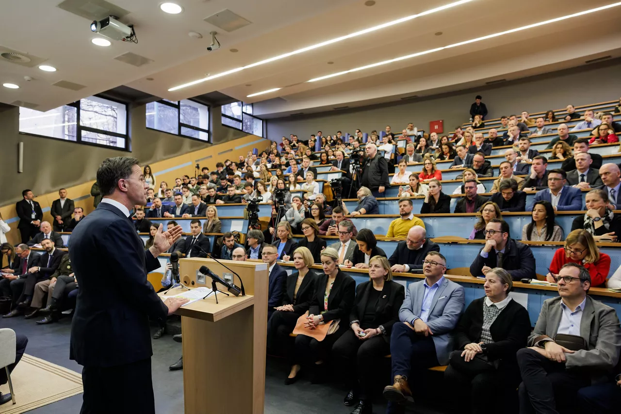 Speech by NATO Secretary General Jens Stoltenberg at the University of Sarajevo followed by an exchange of views with the students 