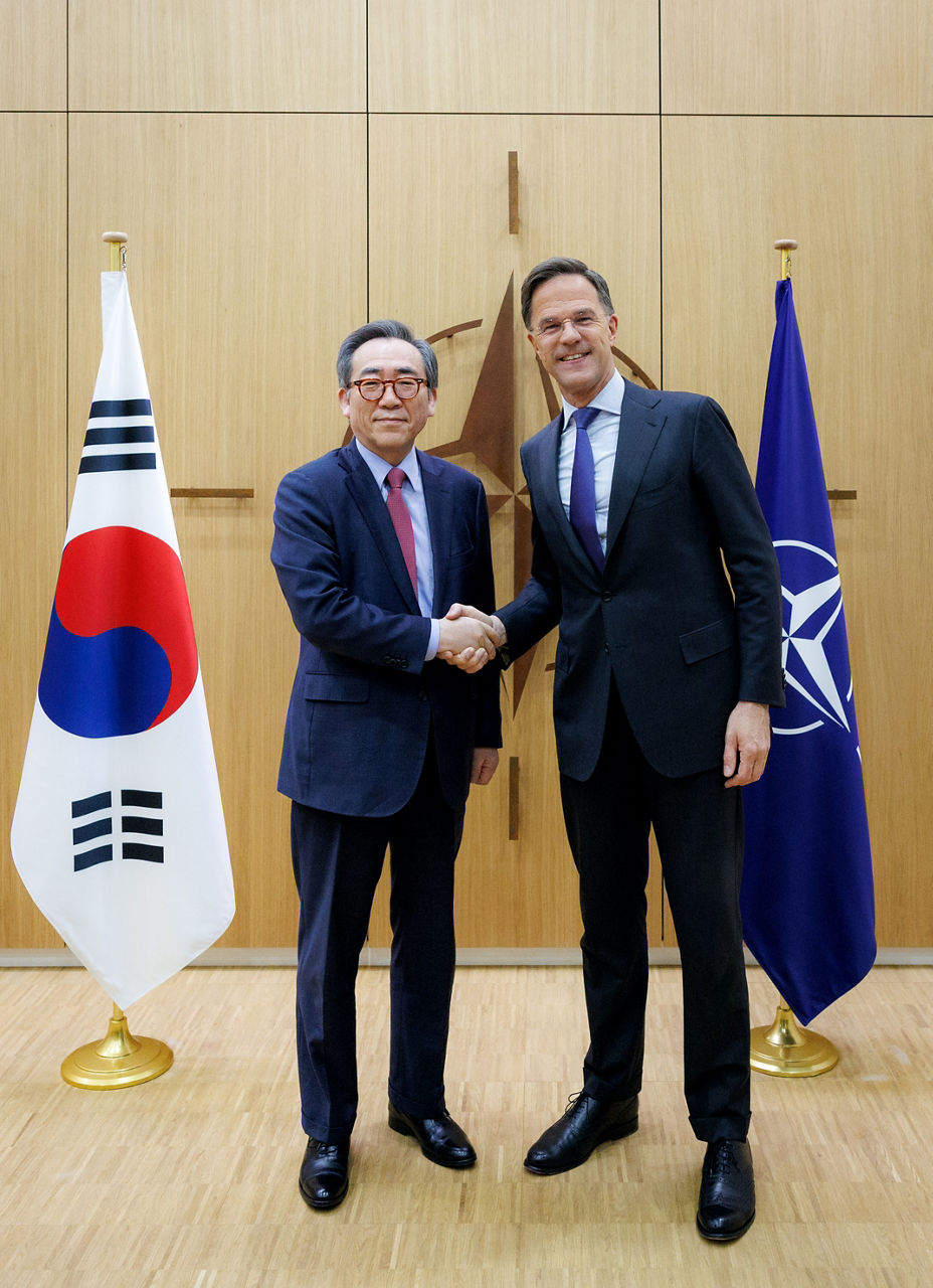 NATO Secretary General Mark Rutte and Minister of Foreign Affairs of the Republic of Korea Tae-yul Cho