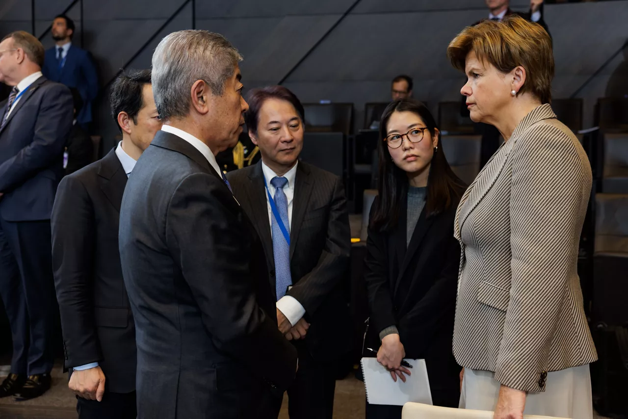 Takeshi Iwaya (Minister of Foreign Affairs, Japan) and Baiba Braže (Minister of Foreign Affairs, Latvia)