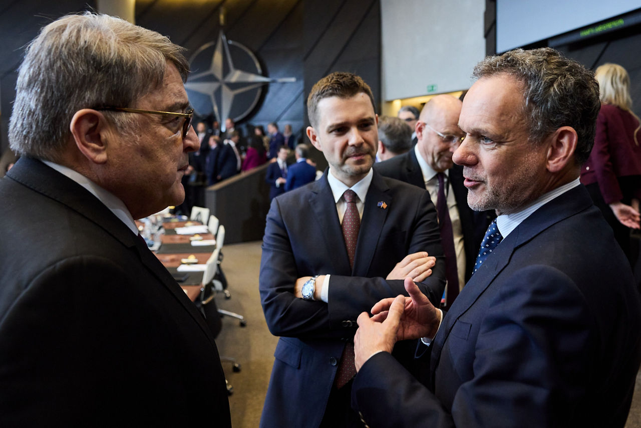 Emil Hurezeanu (Minister of Foreign Affairs, Romania),  Timcho Mucunski (Minister of Foreign Affairs, North Macedonia) and Caspar Veldkamp (Minister of Foreign Affairs, Netherlands)