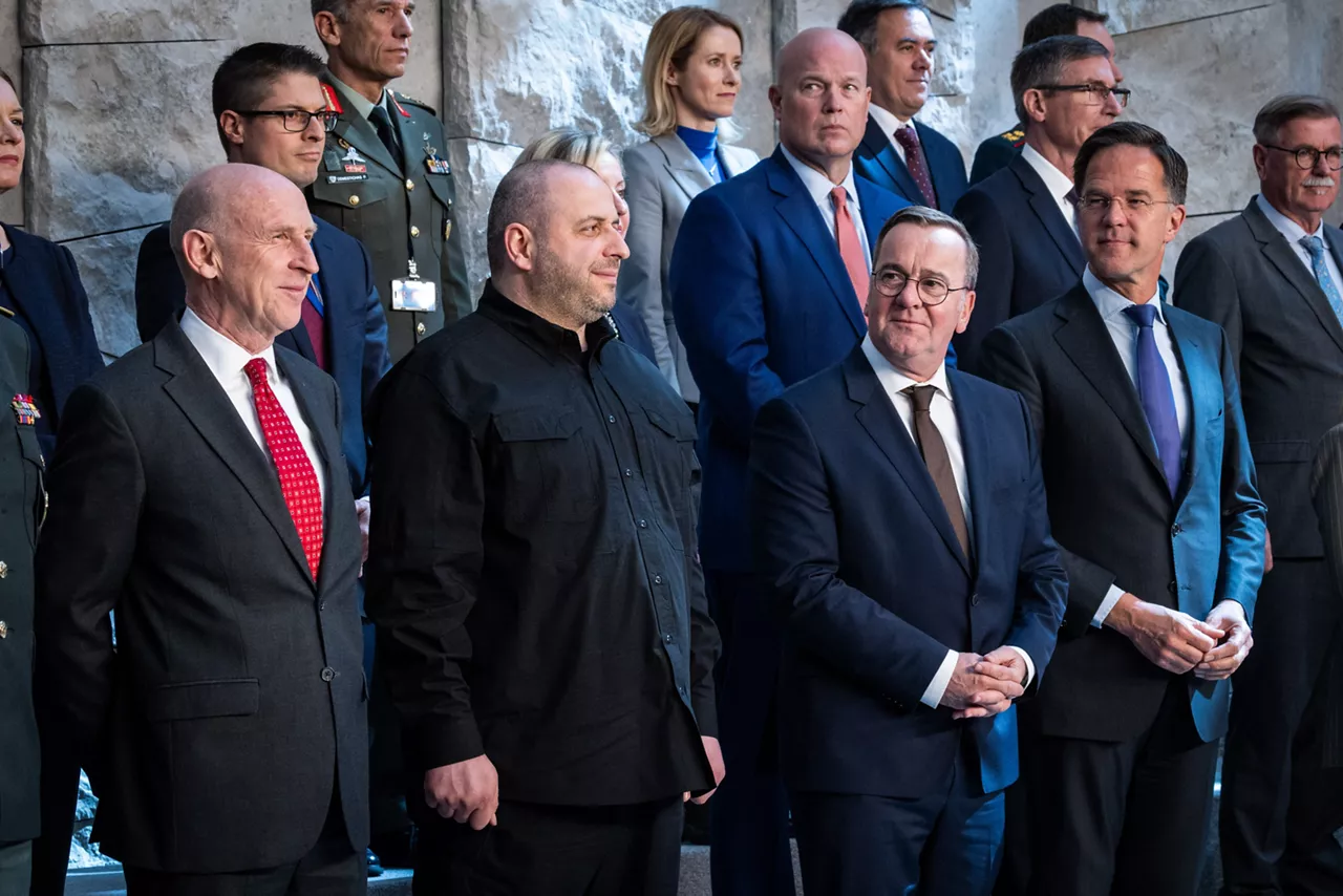 Official photo of the Ukraine Defence Contact Group