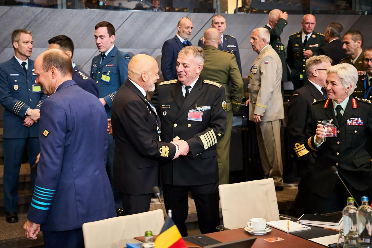 Chair of the NATO Military Committee, Admiral Giuseppe Cavo Dragone greeting the NATO Chief of Defence of Bulgaria, Admiral Emil Eftimov 