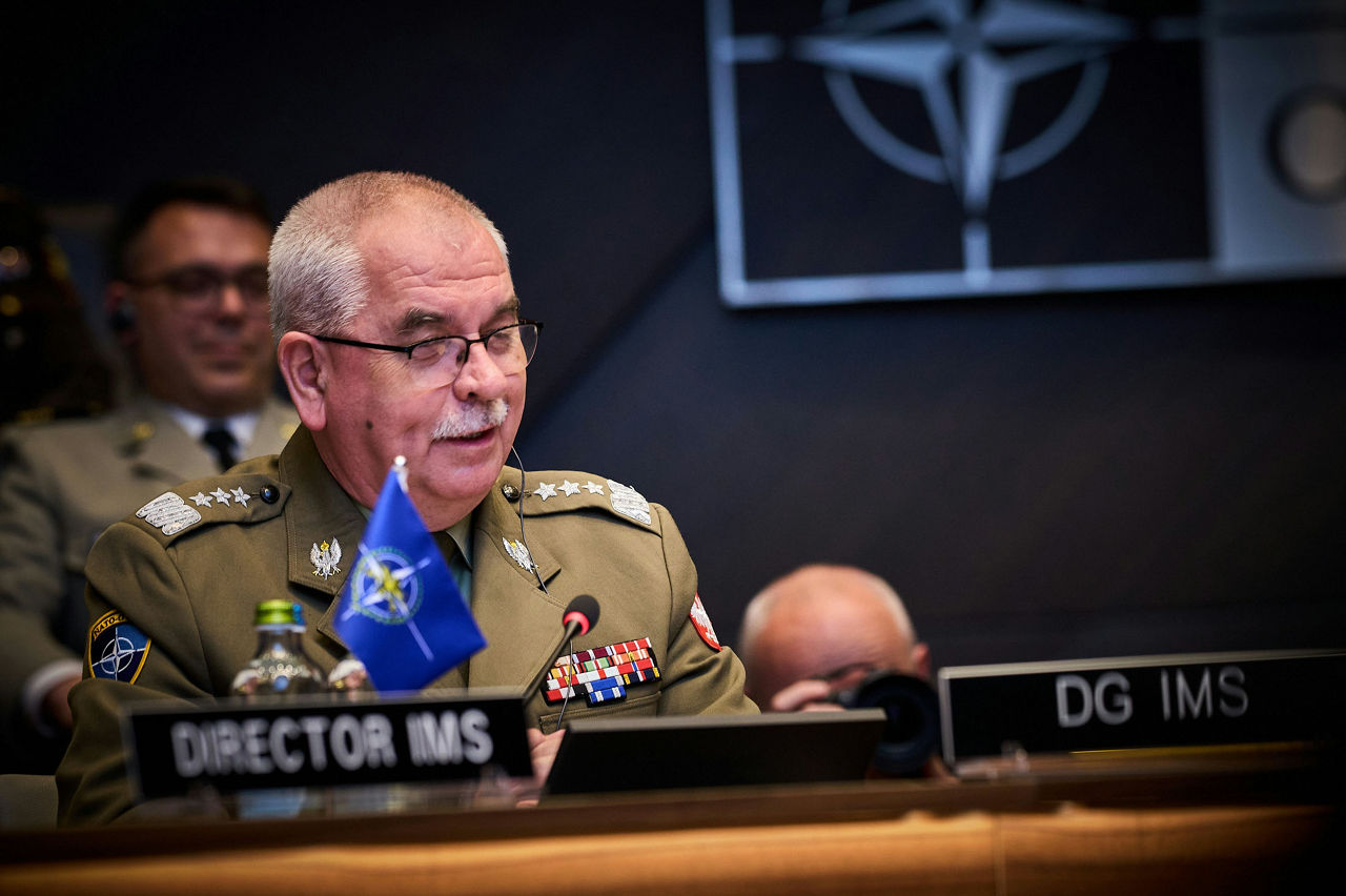 The Director General of the NATO International Military Staff, Lieutenant General Janusz Adamczak