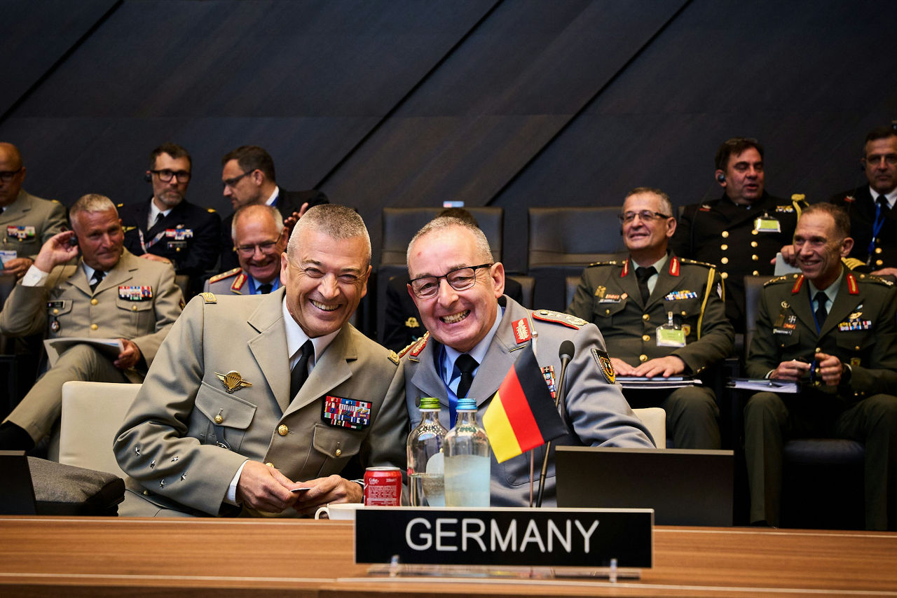 The NATO Chief of Defence of France, General Thierry Burkhard with the NATO Chief of Defence of Germany, General Carsten Breuer