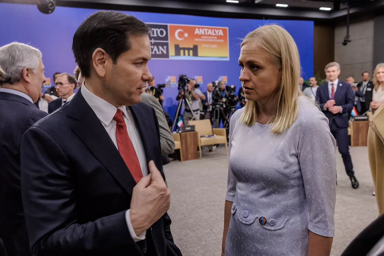 Marco Rubio (US Secretary of State) and Elina Valtonen (Minister of Foreign Affairs, Finland)