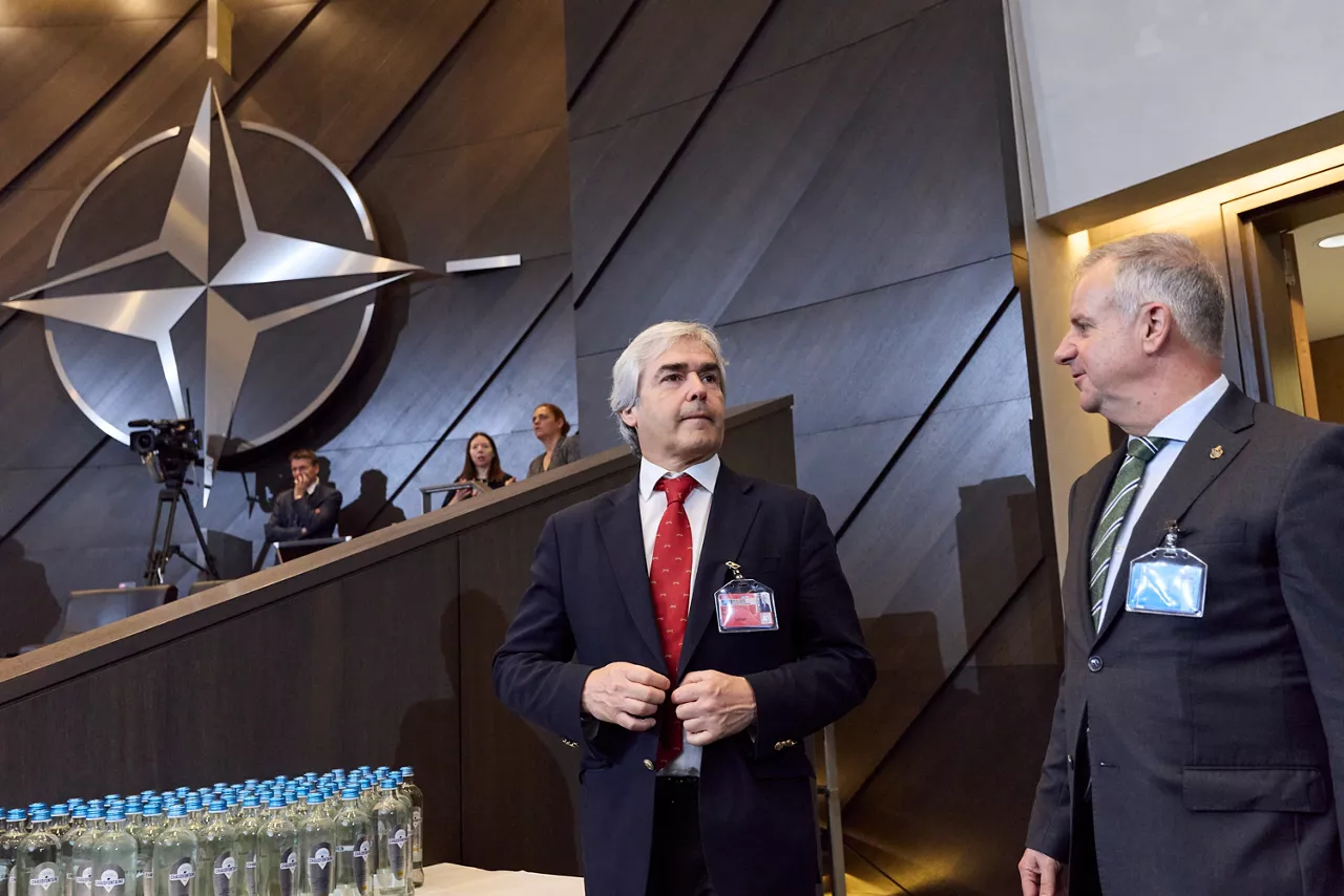 Centre: Nuno Melo (Minister of Defence, Portugal)