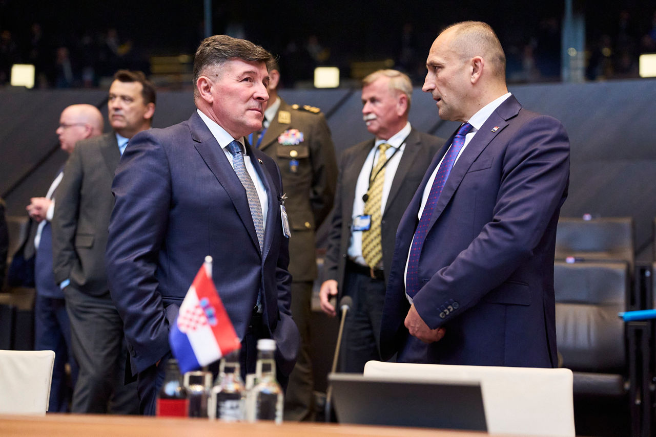 Right: Ivan Anušić (Minister of Defence, Croatia)