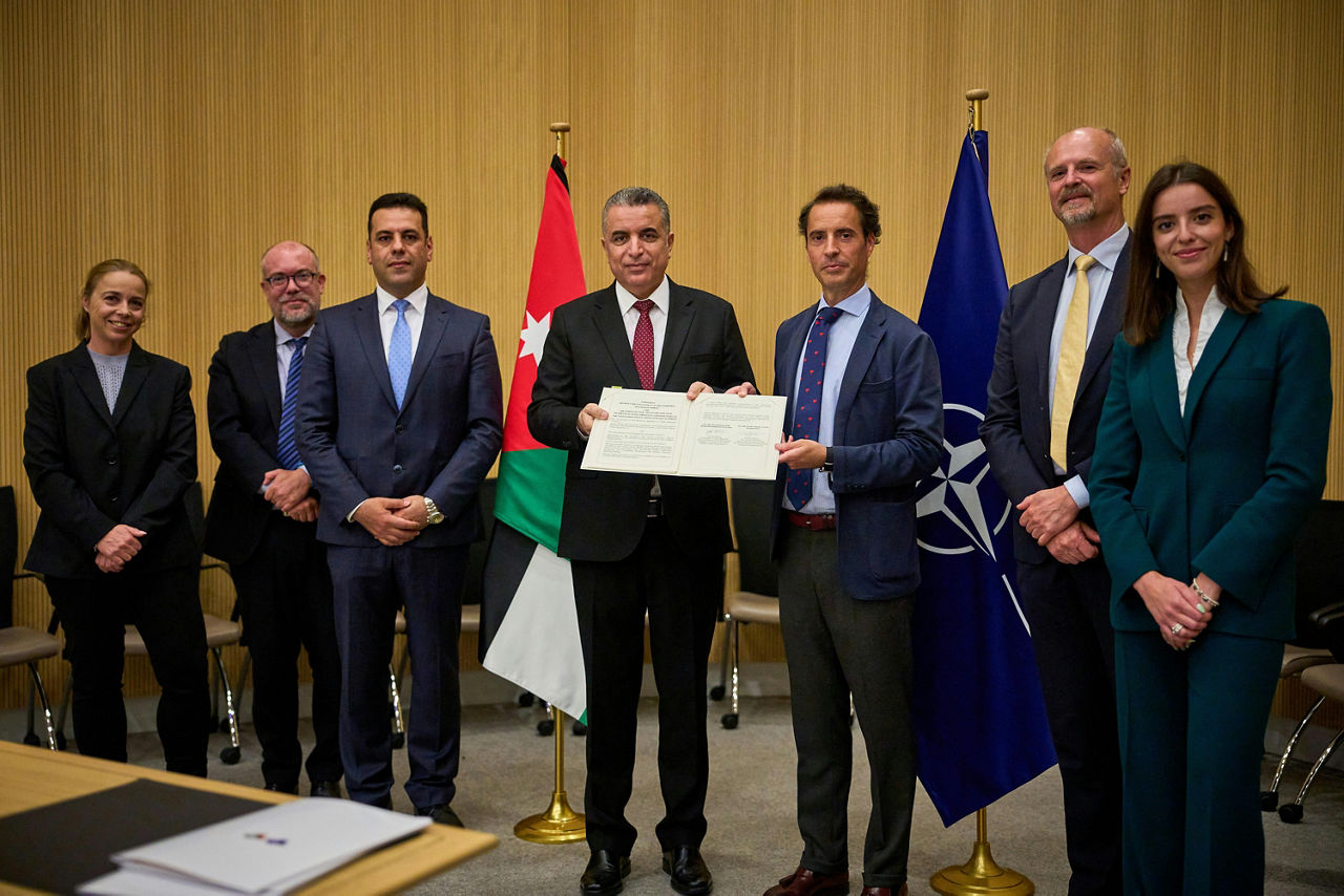 Ambassador Yousef Bataineh, Head of the Mission of Jordan to NATO and Javier Colomina, Special Representative of NATO for the Southern Neighbourhood sign a legal agreement for the opening of the NATO Liaison Office (NLO) in Amman