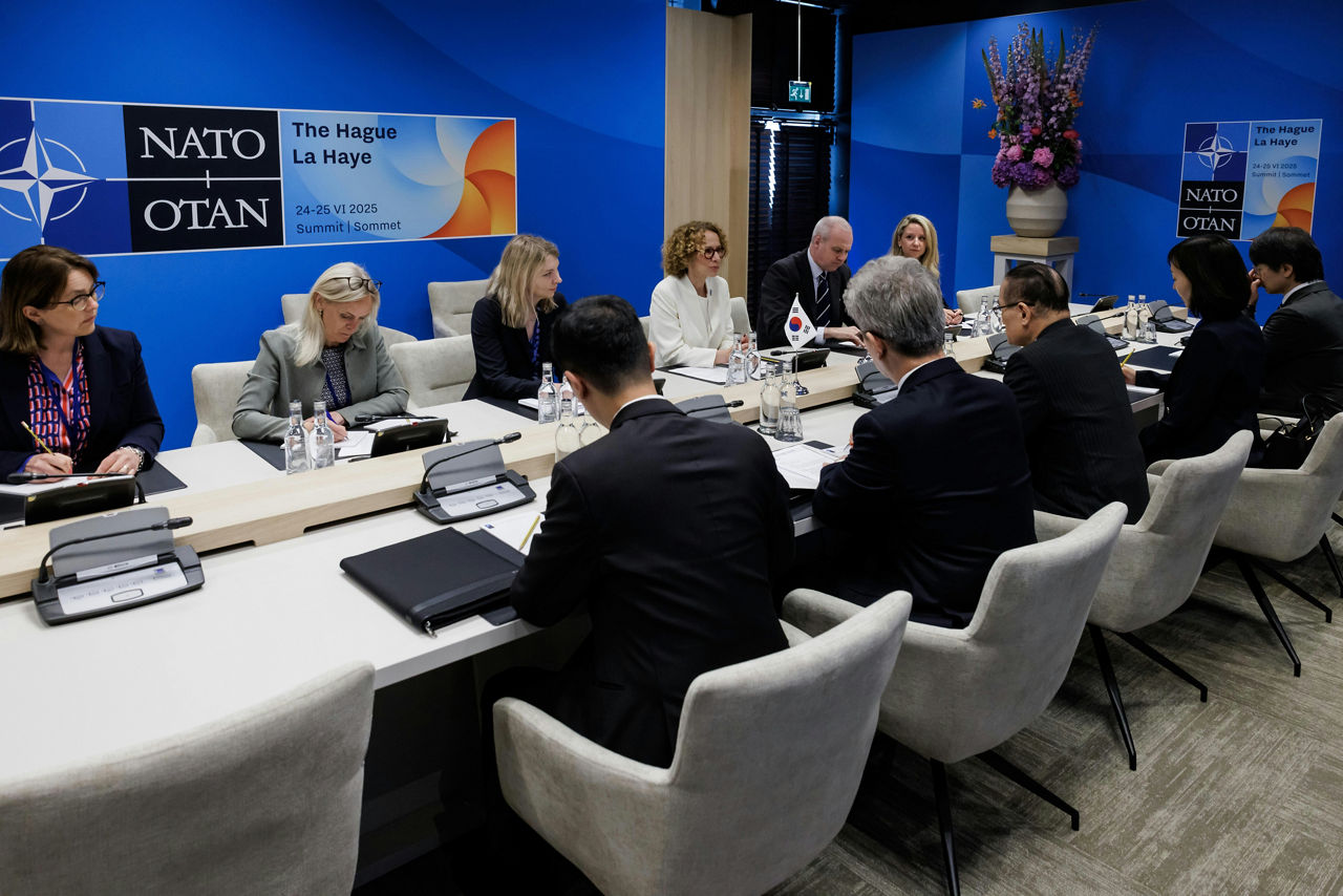 NATO Deputy Secretary General Radmila Shekerinska meets with Wi Sung-Lac (National Security Adviser, Republic of Korea)