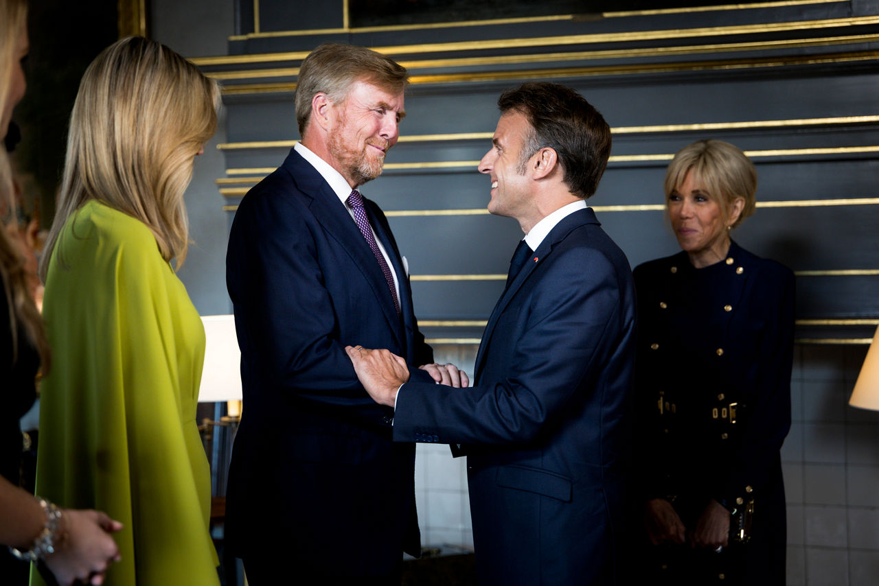 Royal dinner at Huis ten Bosch Palace NATO/OTAN Summit 2025 I June 24, 2025 
Koning Willem-Alexander en Koningin Máxima ontvingen de regeringsleiders en staatshoofden van de NAVO-landen voor een informeel diner. De premiers van Australië, Japan en Nieuw-Zeeland, de presidenten van Zuid-Korea en Oekraïne en de voorzitters van de Europese Raad en Europese Commissie waren hierbij aanwezig.
King Willem-Alexander and Queen Máxima hosted an informal dinner for the heads of state and government of the NATO countries. The prime ministers of Australia, Japan and New Zealand, the presidents of South Korea and Ukraine, and the presidents of the European Council and European Commission are also invited to attend.
