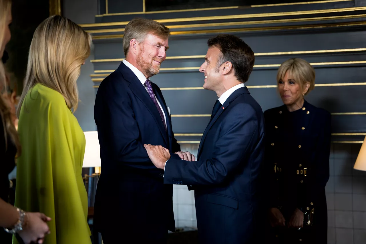Royal dinner at Huis ten Bosch Palace NATO/OTAN Summit 2025 I June 24, 2025 
Koning Willem-Alexander en Koningin Máxima ontvingen de regeringsleiders en staatshoofden van de NAVO-landen voor een informeel diner. De premiers van Australië, Japan en Nieuw-Zeeland, de presidenten van Zuid-Korea en Oekraïne en de voorzitters van de Europese Raad en Europese Commissie waren hierbij aanwezig.
King Willem-Alexander and Queen Máxima hosted an informal dinner for the heads of state and government of the NATO countries. The prime ministers of Australia, Japan and New Zealand, the presidents of South Korea and Ukraine, and the presidents of the European Council and European Commission are also invited to attend.
