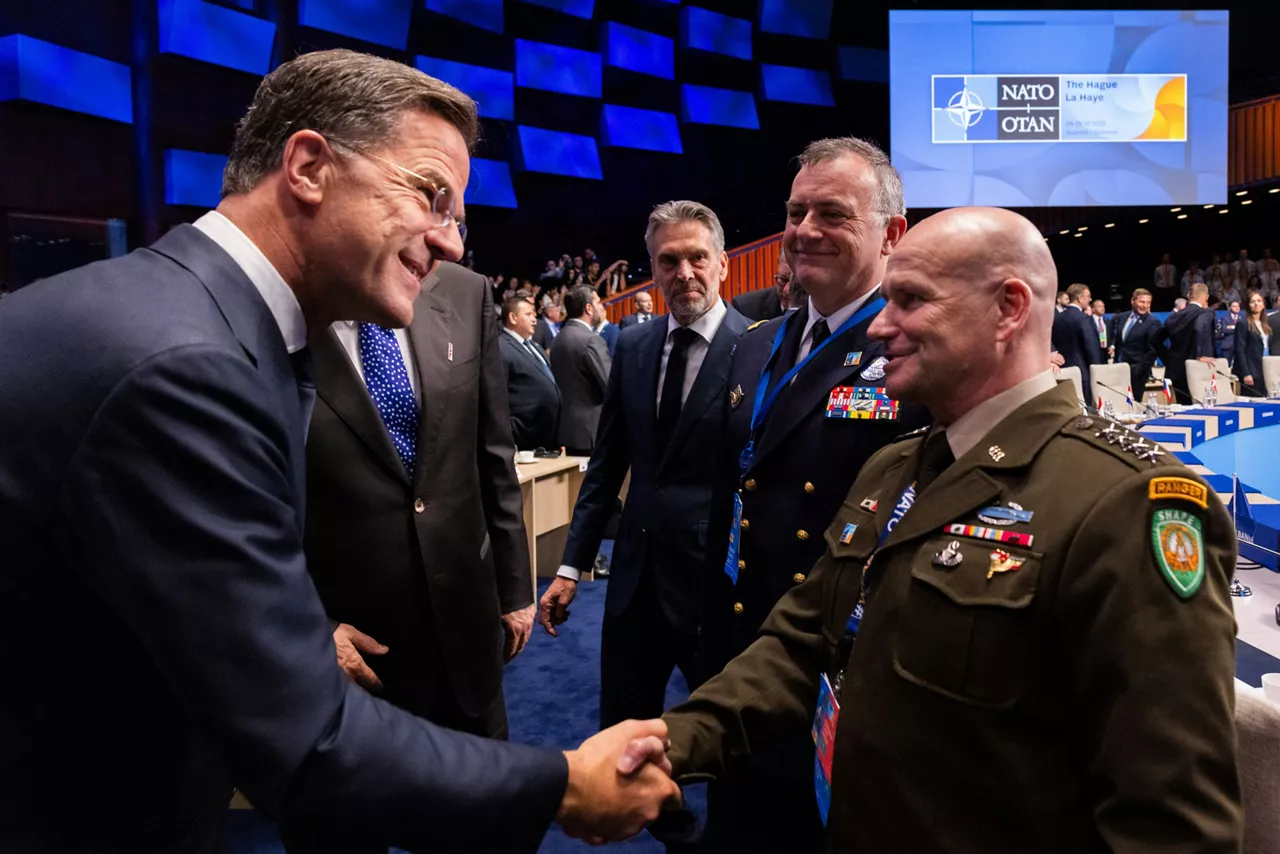  NATO Secretary General Mark Rutte and General Christopher G. Cavoli (Supreme Allied Commander Europe)
