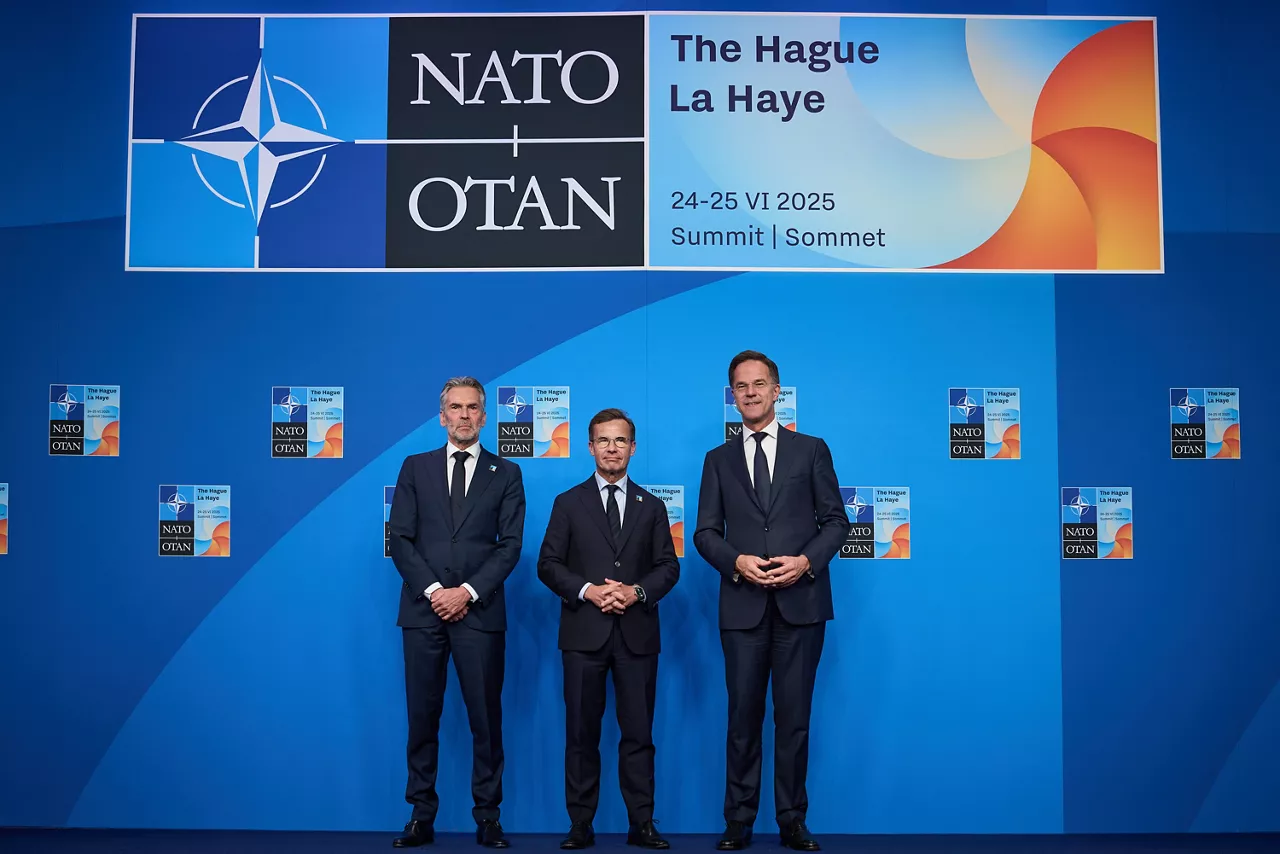 NATO Secretary General Mark Rutte and  Dick Schoof (Prime Minister, the Netherlands) welcome Ulf Kristersson (Prime Minister, Sweden)
