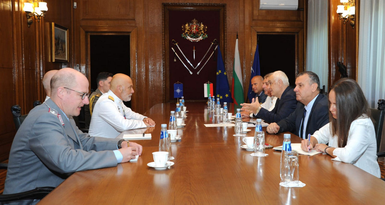 Office call between the Chair of the NATO Military Committee, Admiral Giuseppe Cavo Dragone, and the Minister of Defence of Bulgaria, Atanas Zapryanov, Sofia, 16 July 2025.