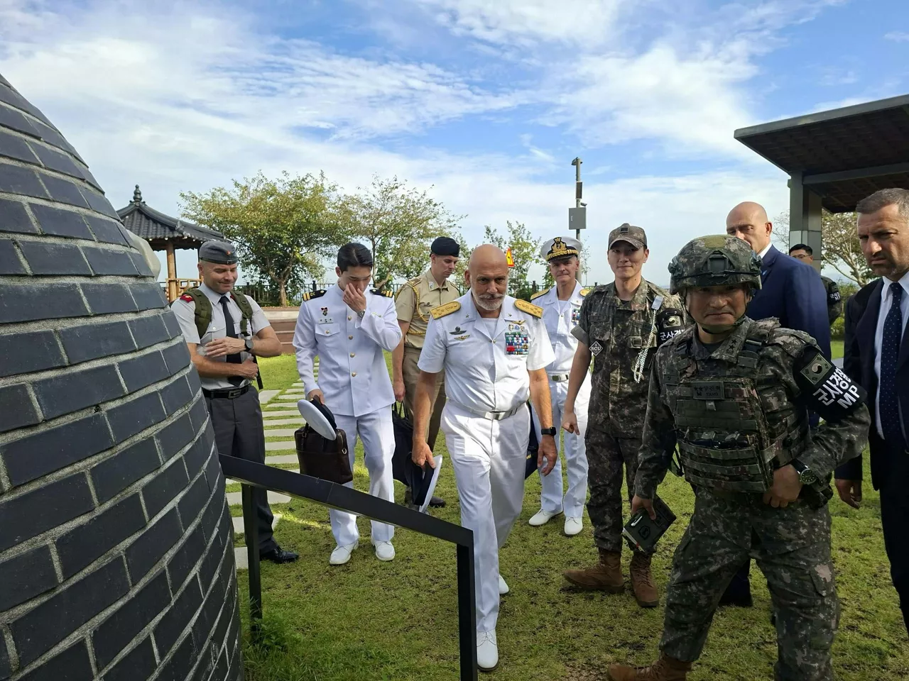 NATO CMC visiting the Korean Demilitarized Zone