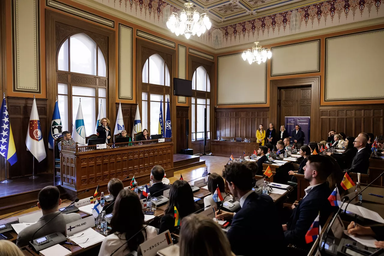 NATO Deputy Secretary General Radmila Shekerinska with students